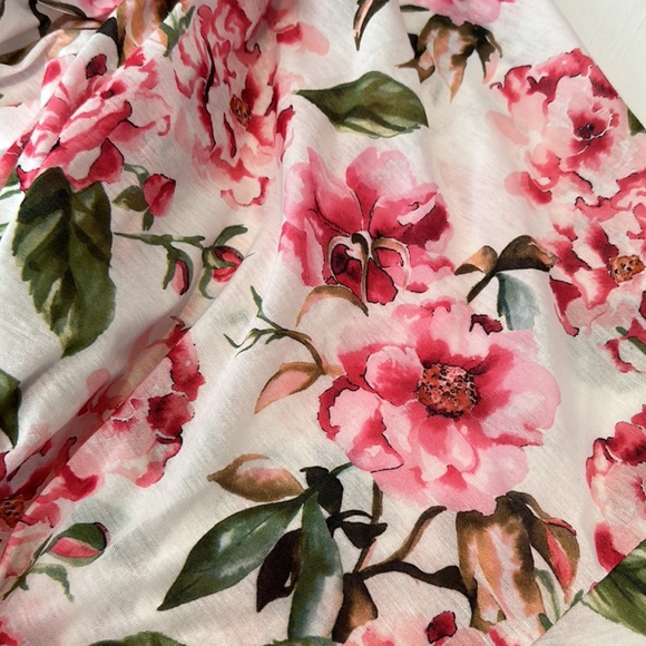 Robe - Picture 3 of 3